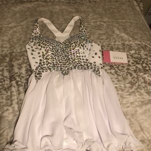 White short formal dress. Prom,wedding,HOCO, Party